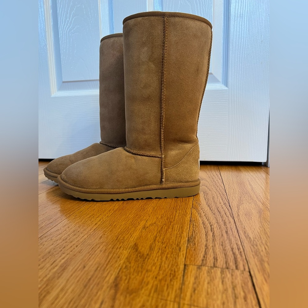 UGG Classic II Tall, Chestnut, Girls - US 5 - Fits Women, EU 37 - 1017713K